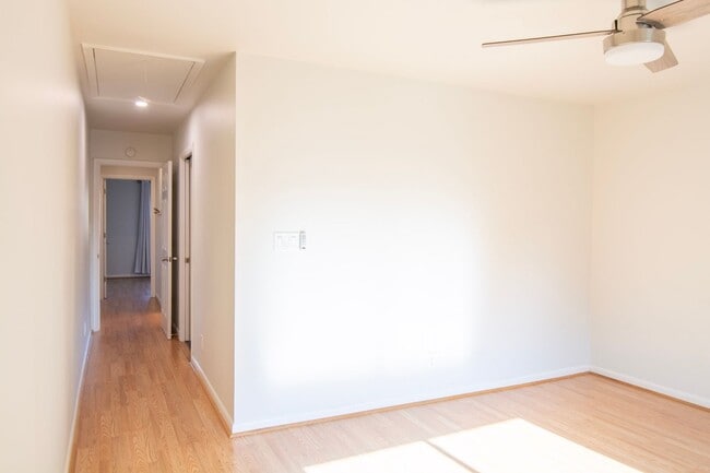 Building Photo - 326 Harvest Dr