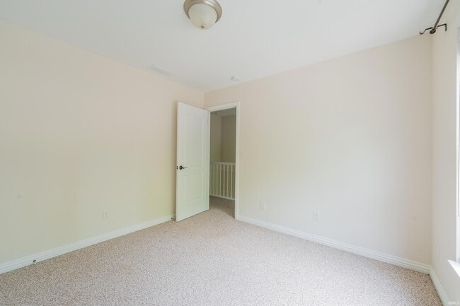 Building Photo - 1115 E Azalea Ln