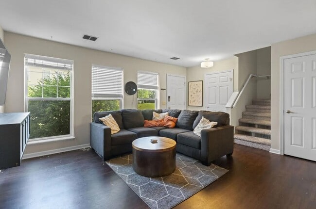 Building Photo - 2836 Holborn Cir