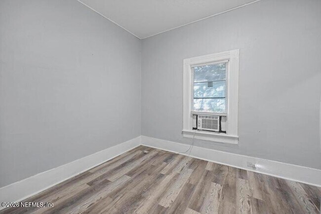 Building Photo - 1648 W 36th St