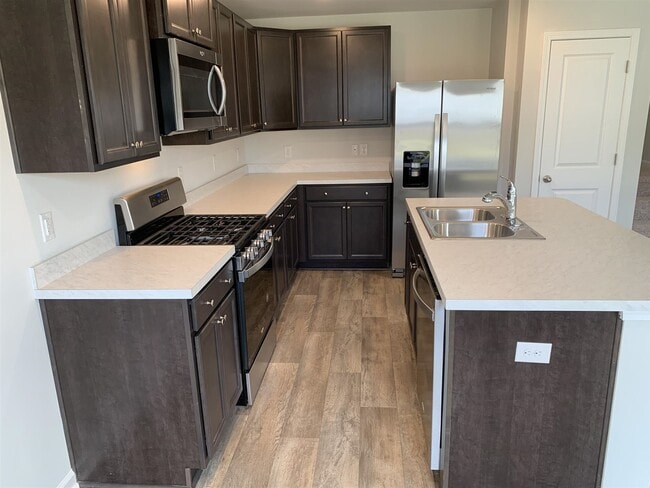 Building Photo - 235 Spencer Cir