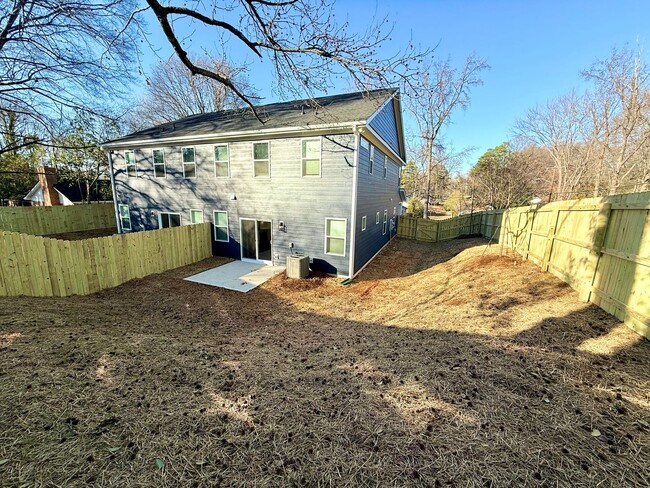 Building Photo - 2803 Fordwood Dr