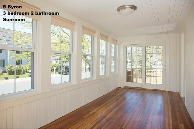 Building Photo - 5 Byron St