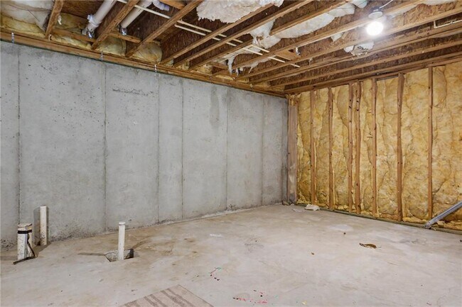 Building Photo - 219 Stone Park Dr