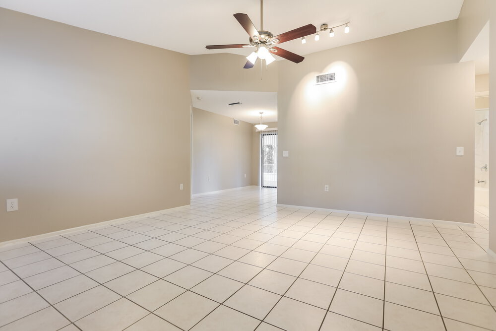 Building Photo - 1545 Deer Hollow Blvd