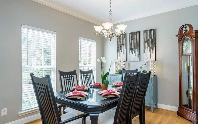 Dinning Area - 1217 Twelve Oaks Ln