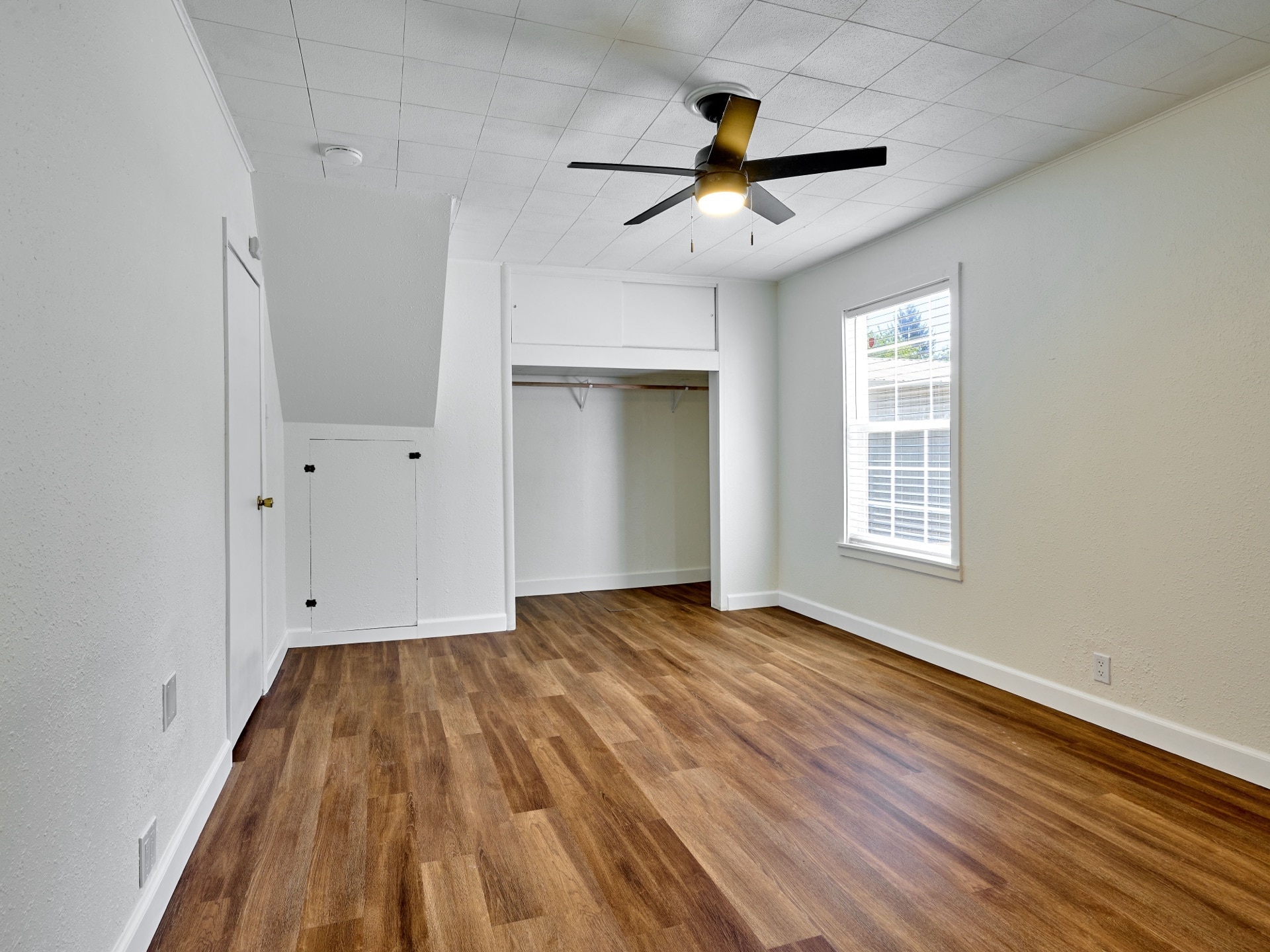 Building Photo - 1212 Alder Dr NE