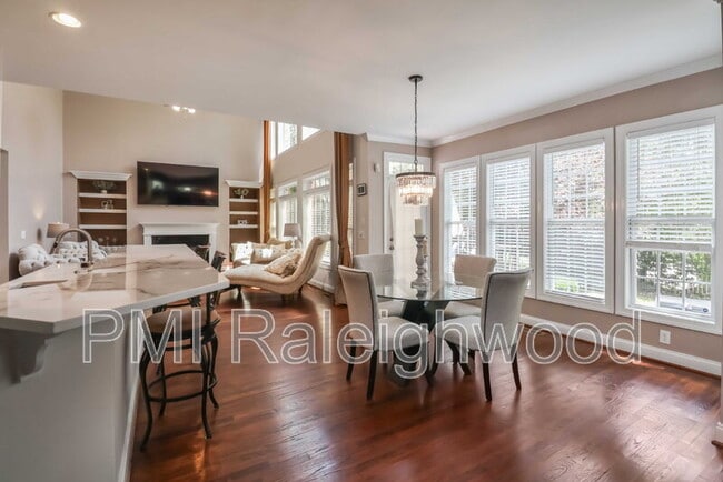 Building Photo - 203 Braebrook Way