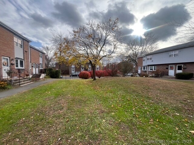 Building Photo - 79 Beths Ave