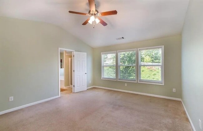 Building Photo - 5640 Sterling Ct