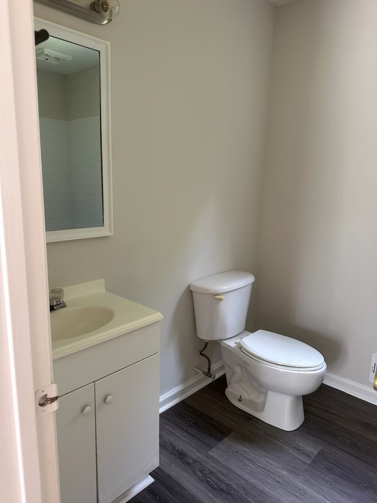 Building Photo - 1534 Shenta Oak Dr