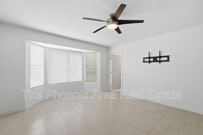 Building Photo - 507 W Nopal Ave