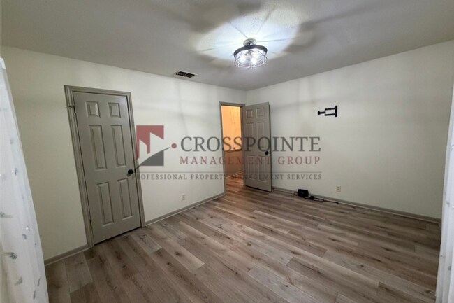 Building Photo - Almost Ready! 2 Bedroom 1 Bath ON Lake Palestine!