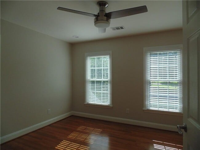 Building Photo - 3895 Deauville Way