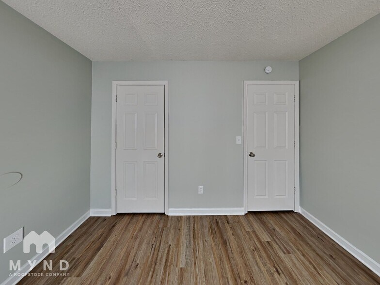 Building Photo - 3640 Willow Tree Cir