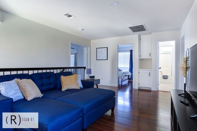 Building Photo - A Bright and Cozy Home with 3 Bedroom and 2 Bathroom with a Loft