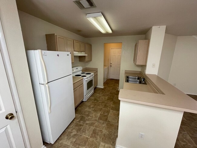 Building Photo - 933/935 Sagewood Trail