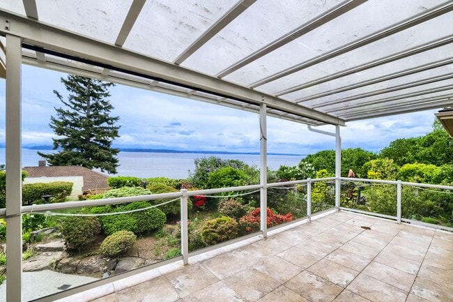 Building Photo - Charming 4-Bedroom, 3-Bath Home + Den in Alki Neighborhood with Panoramic Puget Sound Views!