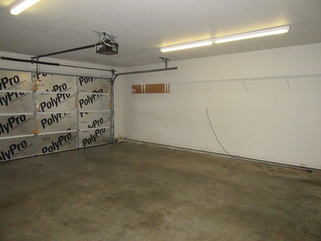 Building Photo - Available July 1st