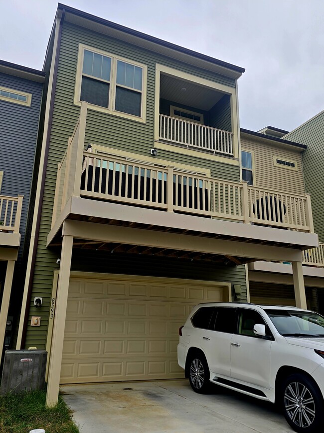 Building Photo - 8593 Red Sage Way S