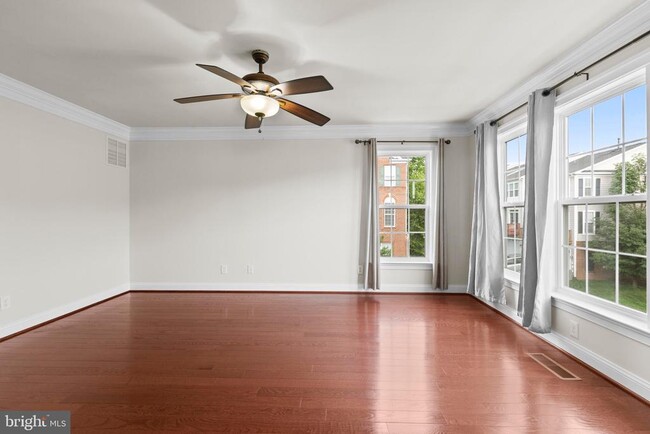 Building Photo - 42735 Telford Terrace