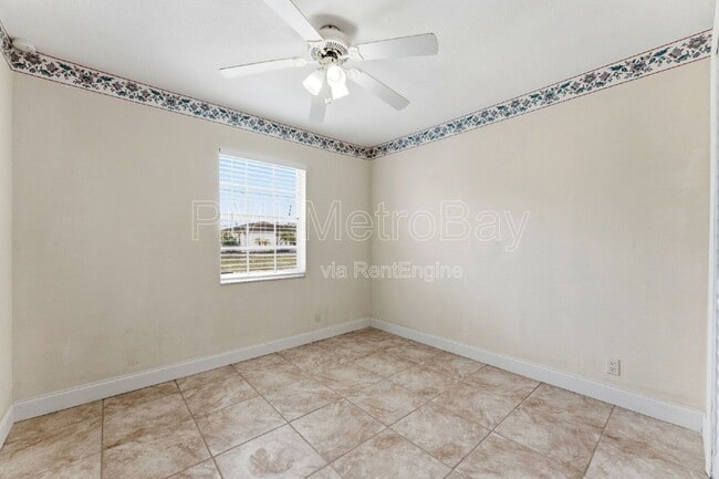 Building Photo - 6406 Axelrod Rd