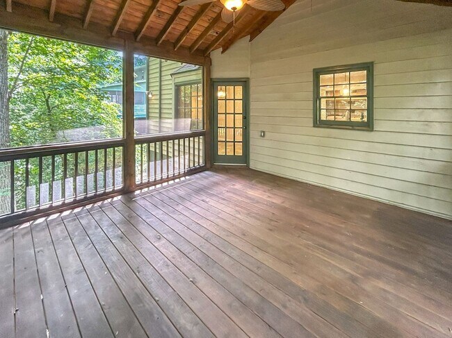 Building Photo - 2491 Annandale Dr