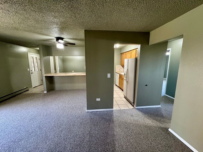 Building Photo - Charming 2BR Condo in Denver