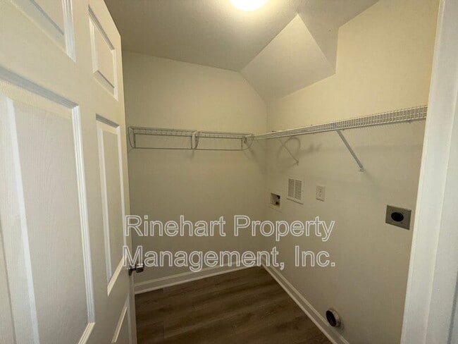 Building Photo - 2145 Pavilion Ct