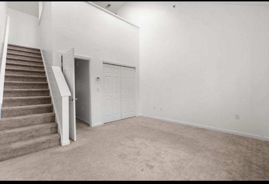 Building Photo - 2660 North Ave