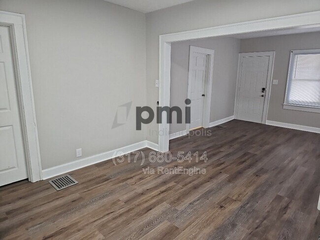 Building Photo - 2031 Southeastern Ave