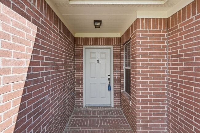 Building Photo - 2313 Perkins Crossing Dr