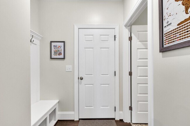 Building Photo - Wyndwater Home Available!