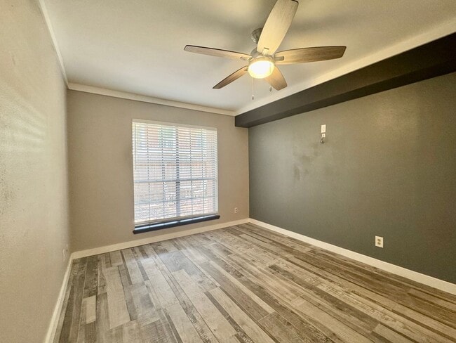 Building Photo - 829 Wax Myrtle Ln