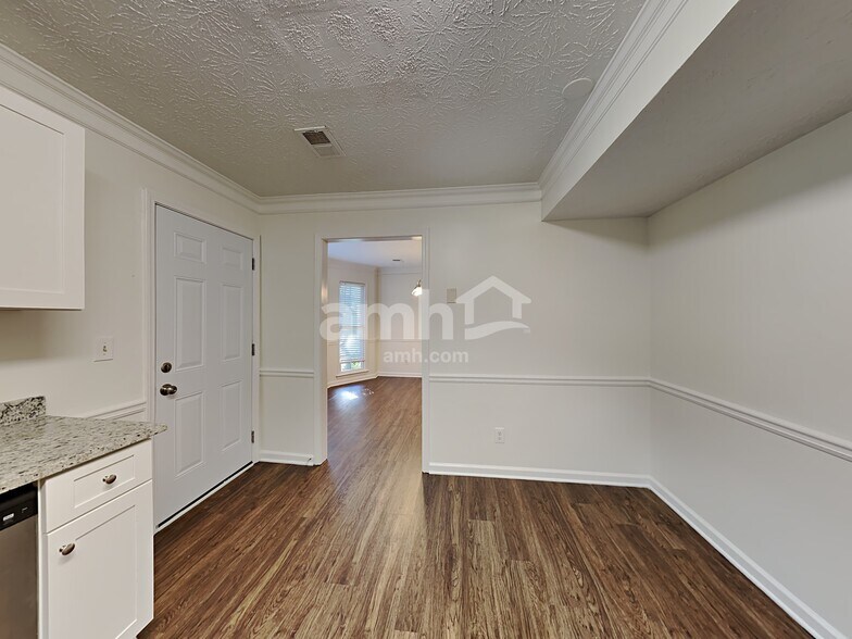 Building Photo - 2718 Ridgely Ct