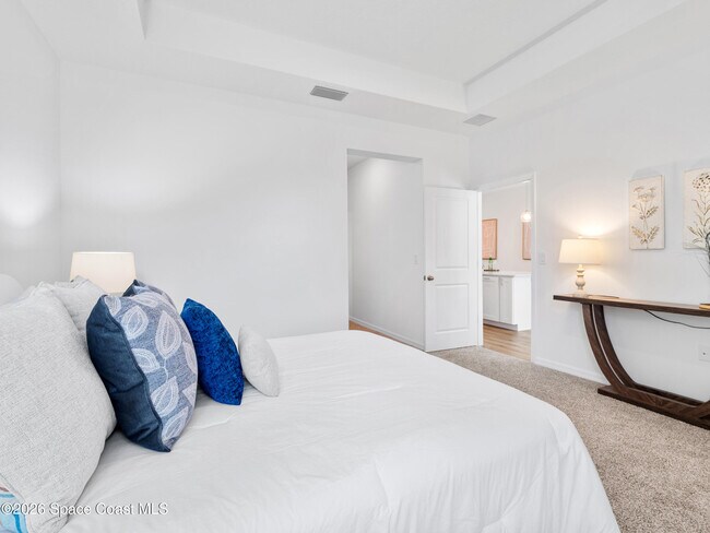 Building Photo - 1370 Seabreeze St SW