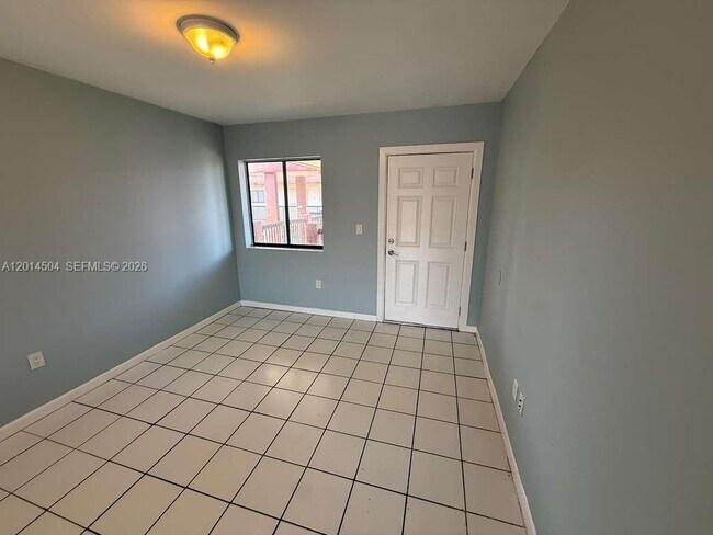 Building Photo - 5400 W 21st Ct