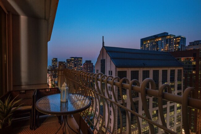 Building Photo - 45 E Chicago Ave