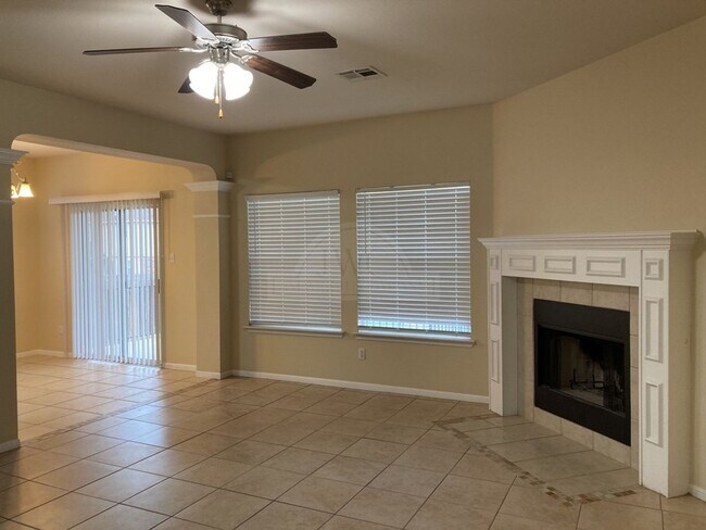 Building Photo - 6205 Nessy Dr