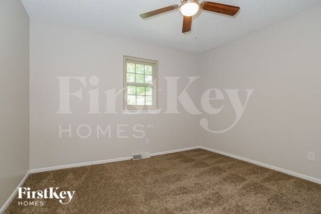 Building Photo - 6733 NW Sioux Dr