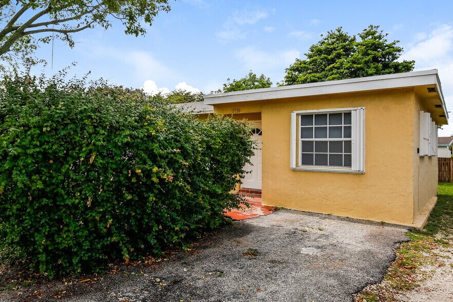 Building Photo - 2730 NW 23rd St