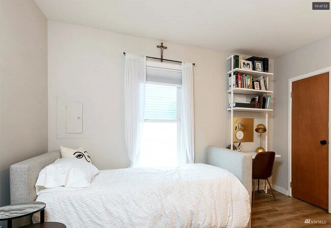 Building Photo - 2606 E Madison St