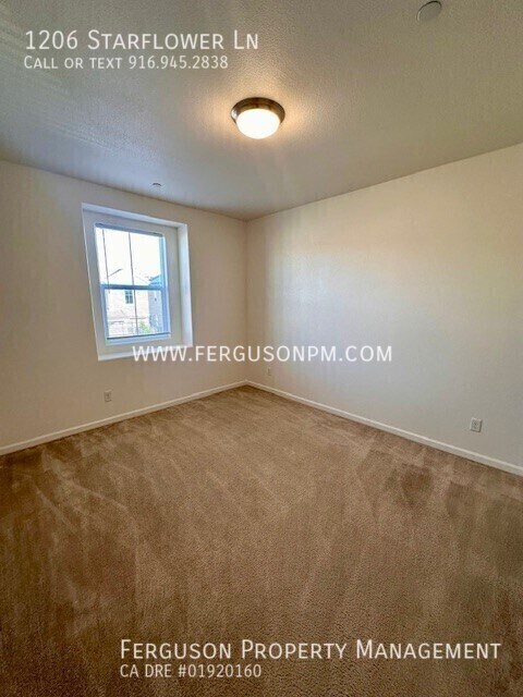 Building Photo - 1206 Starflower Ln