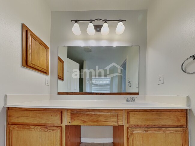 Building Photo - 10926 Windfern Lakes St