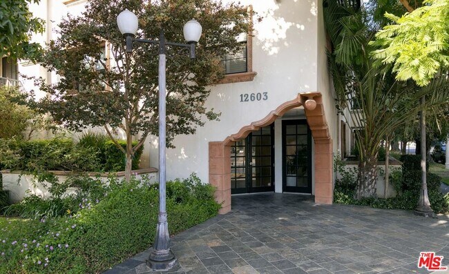 Primary Photo - 12603 Moorpark St