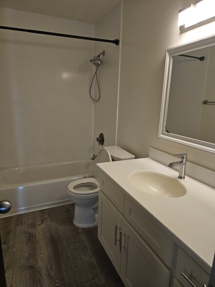 Building Photo - 1519 Nuuanu Ave