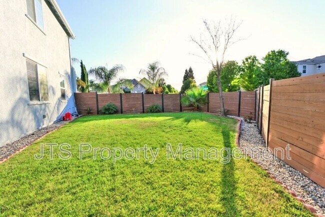 Building Photo - 5602 Jerry Litell Way