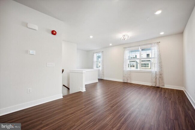 Building Photo - 127A Annapolis St