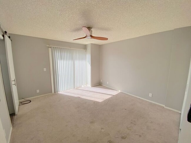 Building Photo - 3 Bedroom Townhouse North Reno - 2 Car Att...