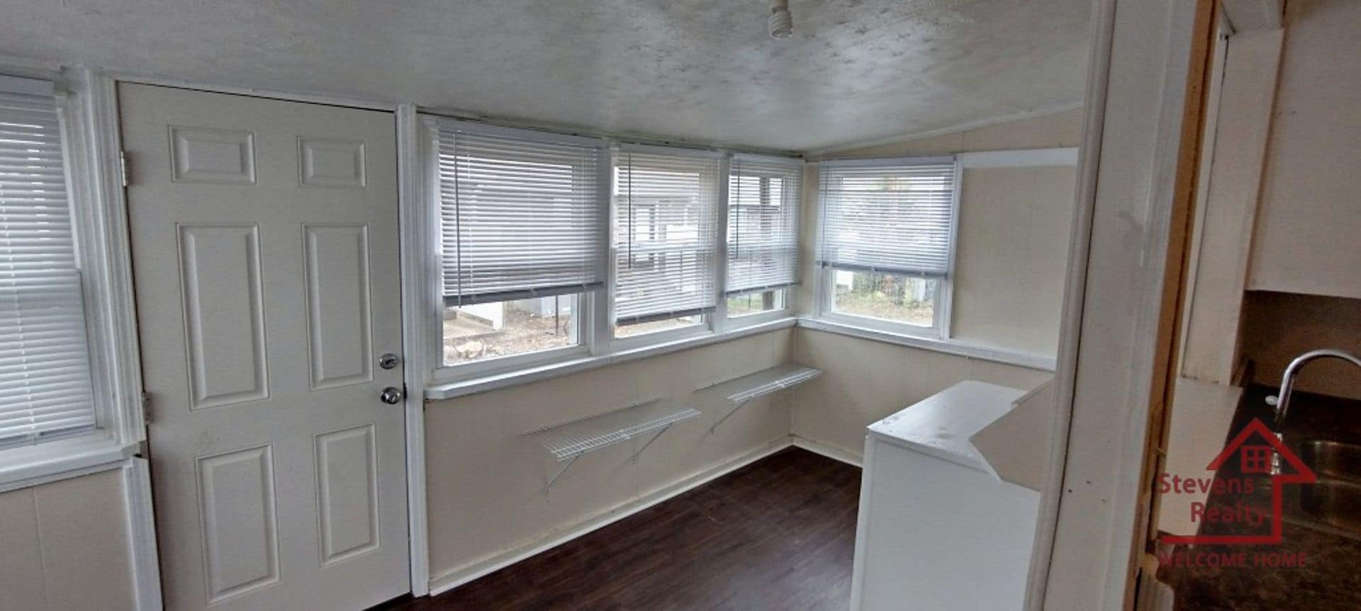 Building Photo - 25 N Franklin Ave